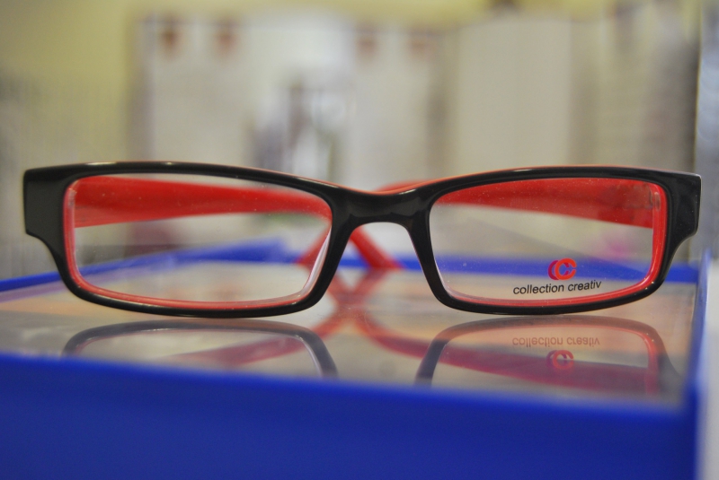 opticien-LE CASTELLET-min_view-sight-lens-frame-optics-spectacles-1141012-pxhere.com